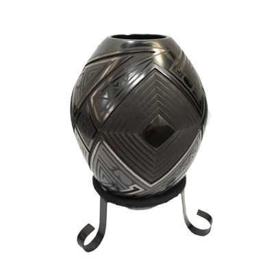 MATA ORTIZ BLACK CARVED DIAMOND VASE - 8 x 5.5