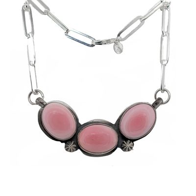 SILVER 3-STONE PINK CONCH NECKLACE - NAVAJO - N N