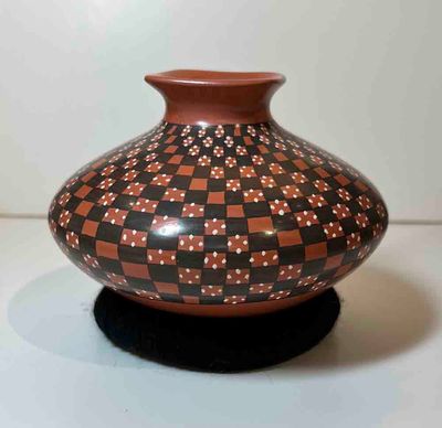 MATA ORTIZ SMALL RED &amp; BLACK VASE - 4.5 x 5