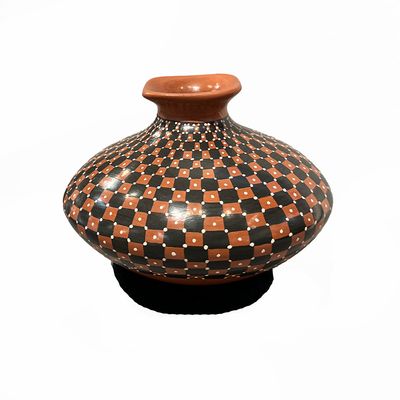 MATA ORTIZ SMALL RED &amp; BLACK SWIRL - 4.5 x 5