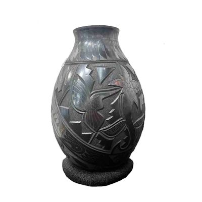 MATA ORTIZ BLACK ETCHED VASE 8" x 4.5"