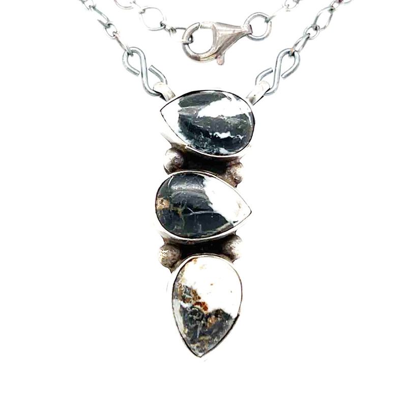 SILVER 3 TEARDROPS W/ WHITE BUFFALO NECKLACE-NAVAJO-RUNNING BRAVE