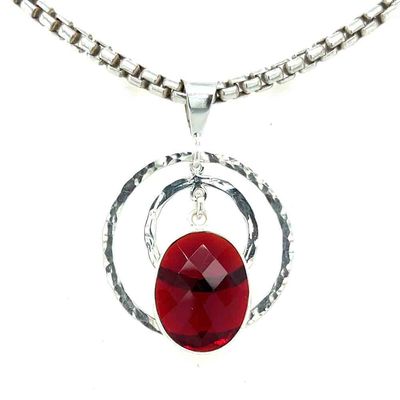 SILVER DOUBLE HAMMERED CIRCLES W/GARNET PENDANT