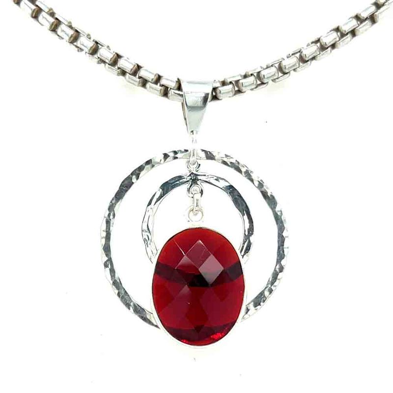 SILVER DOUBLE HAMMERED CIRCLES W/GARNET PENDANT