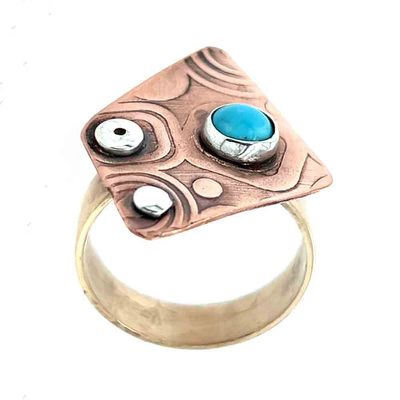 MIXED METALS ROLLED ABSTRACT W/TURQUOISE RING - 9