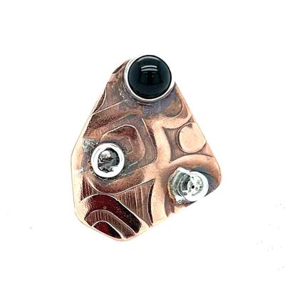 MIXED METALS ROLLED ABSTRACT W/ONYX RING - 7