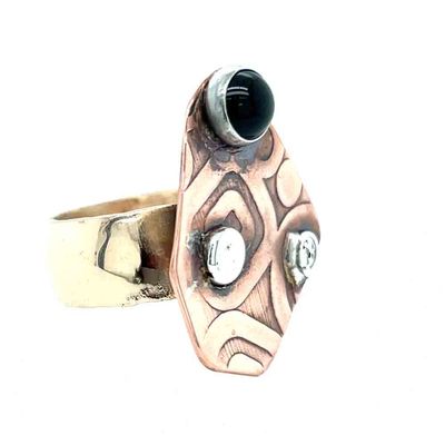 MIXED METALS ROLLED ABSTRACT W/ONYX RING