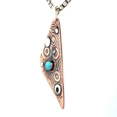 MIXED METALS ROLLED TRI DISC W/TURQUOISE PENDANT