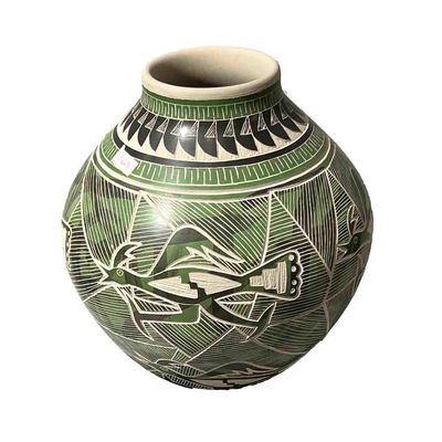 MATA ORTIZ ETCHED &amp; PAINTED GREEN ROAD RUNNER VASE - 5  x 4.5