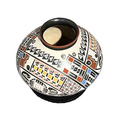 MATA ORTIZ PAINTED GEO SHAPES POT 4  x  5
