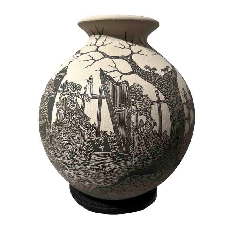 MATA ORTIZ DAY OF THE DEAD VASE - 7 x 6.5