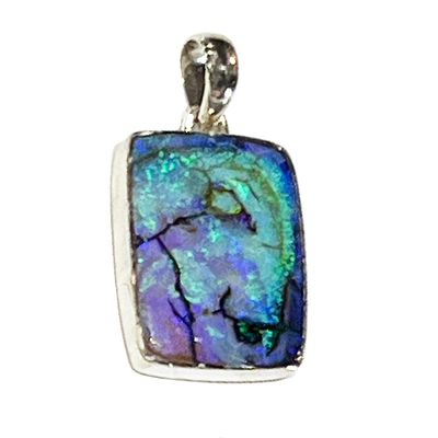 SILVER SPIDER-WEB OPAL RECTANGLE PENDANT