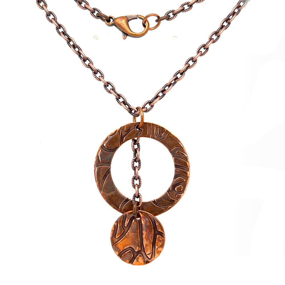 COPPER OXIDIZED ROLLED ROSE TEXTURE DOUBLE CIRCLE NECKLACE