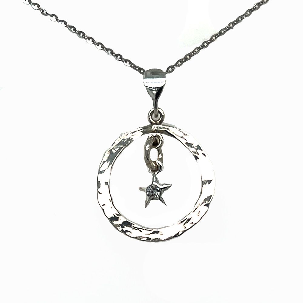 SILVER HAMMERED CIRCLE W/CZ STAR PENDANT