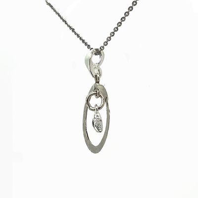 SILVER HAMMERED CIRCLE W/CZ STAR PENDANT