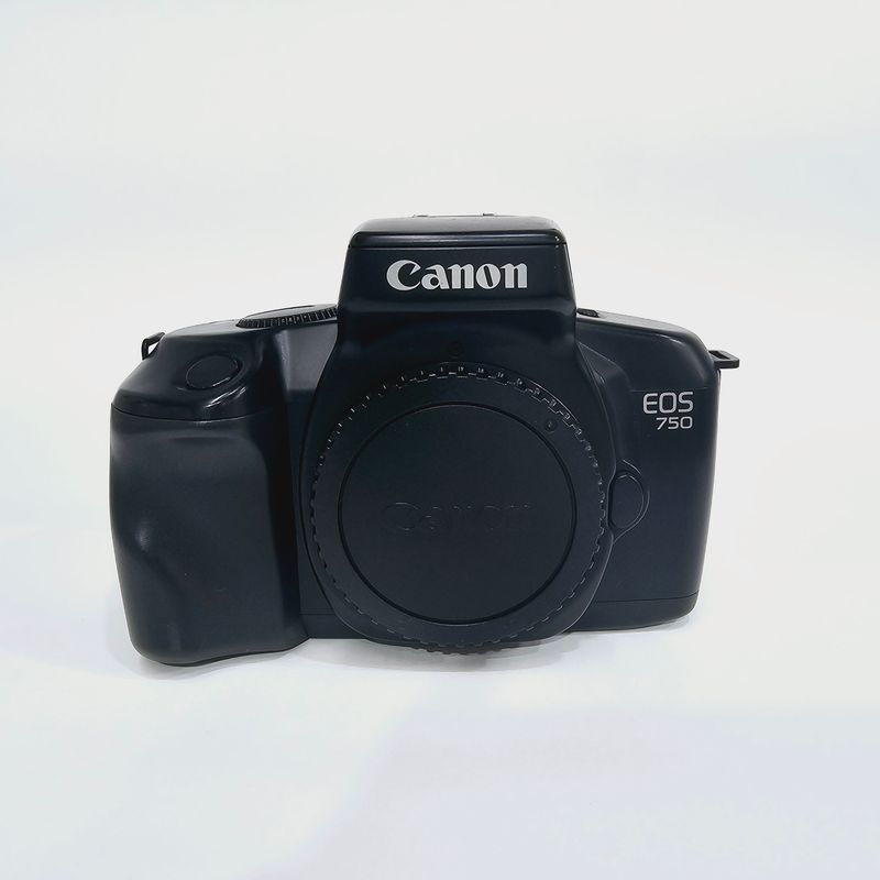 Canon EOS 750 (Body Only)