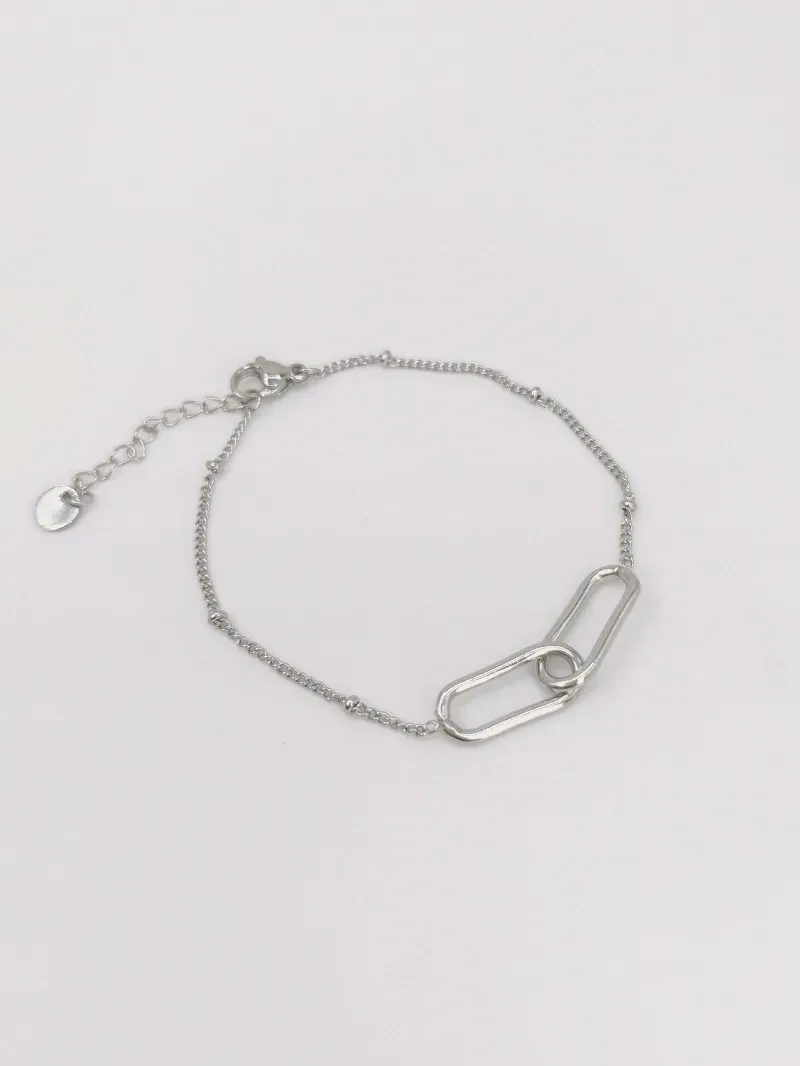 Bracelet chaîne avec maillons entrelacés argenté