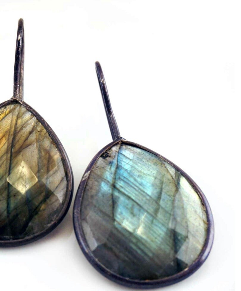 Bezeled Labradorite Earring