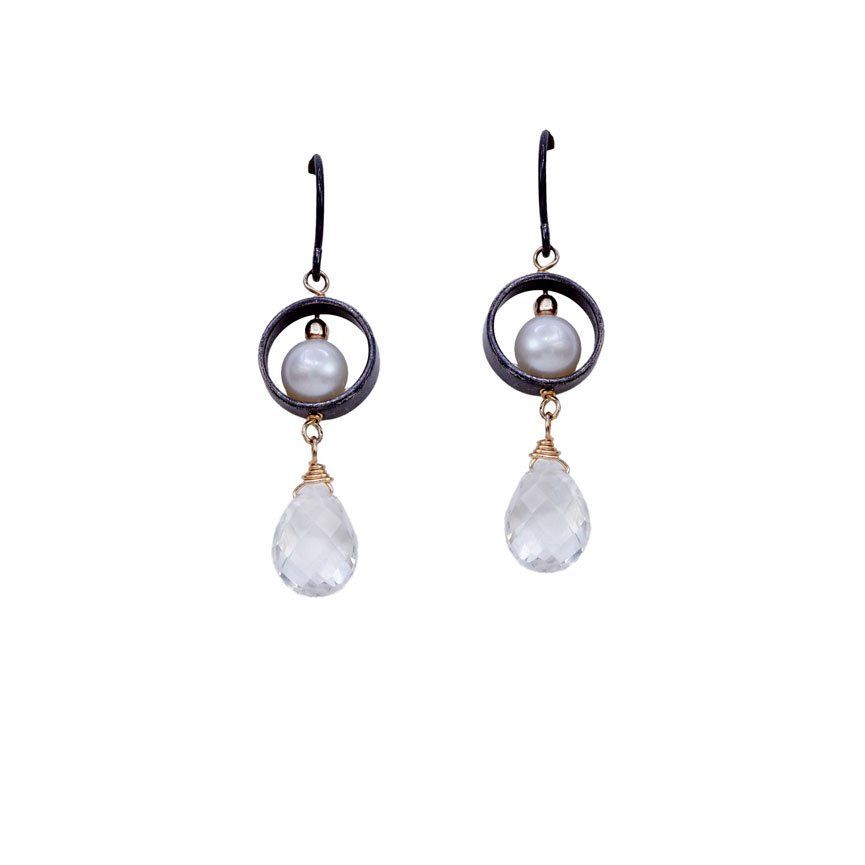 Nestled Pearl Earring