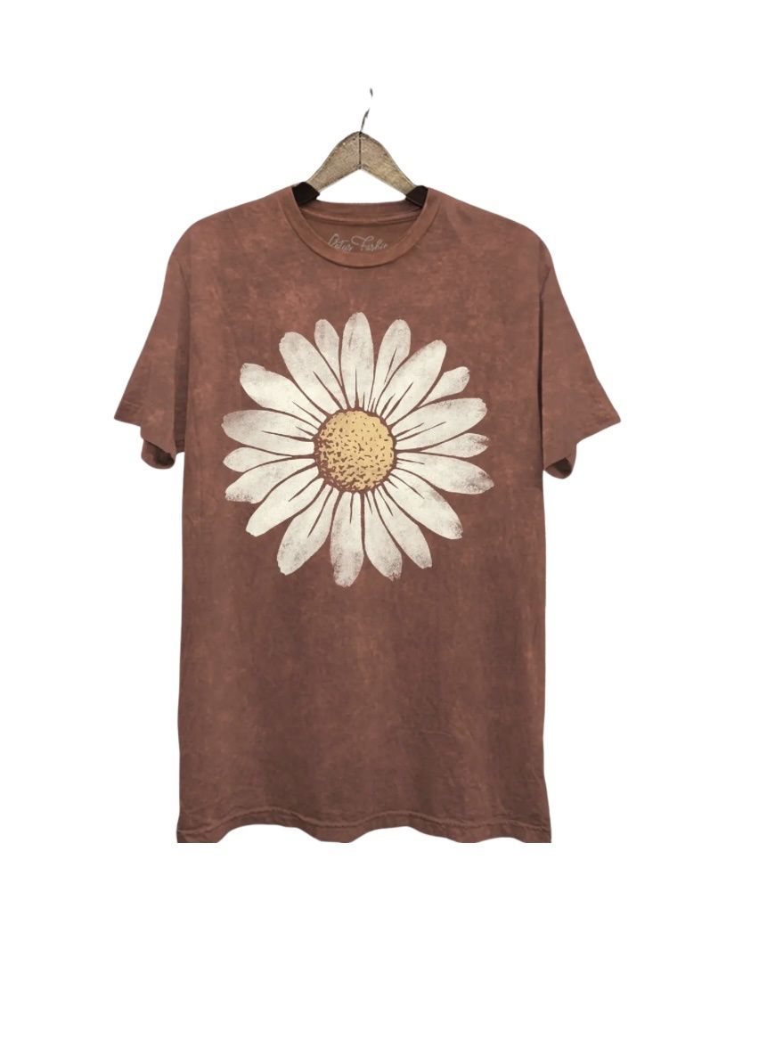 Daisy Graphic Tee