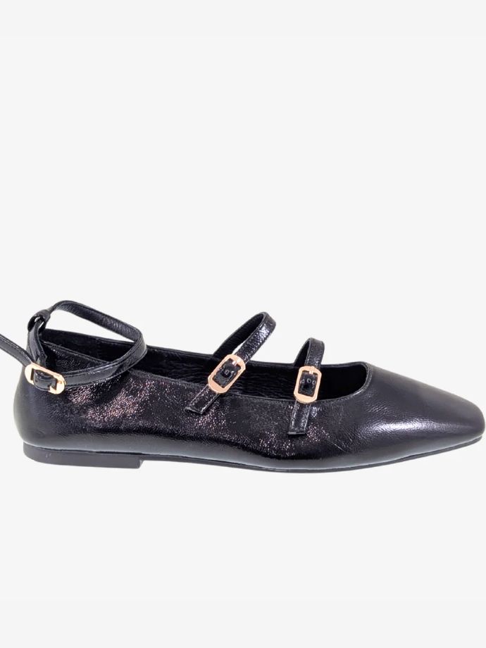 Carri Flat