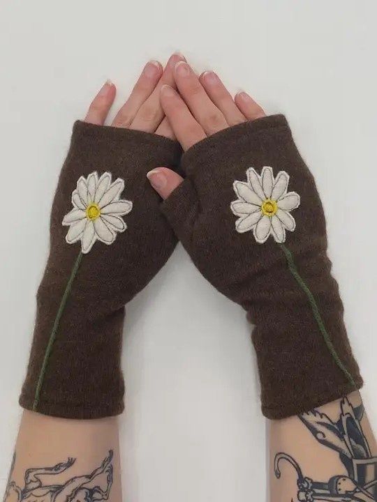 Fingerless Cashmere Daisy Glove (multiple colors), Color: Cream/Brown, Size: One Size