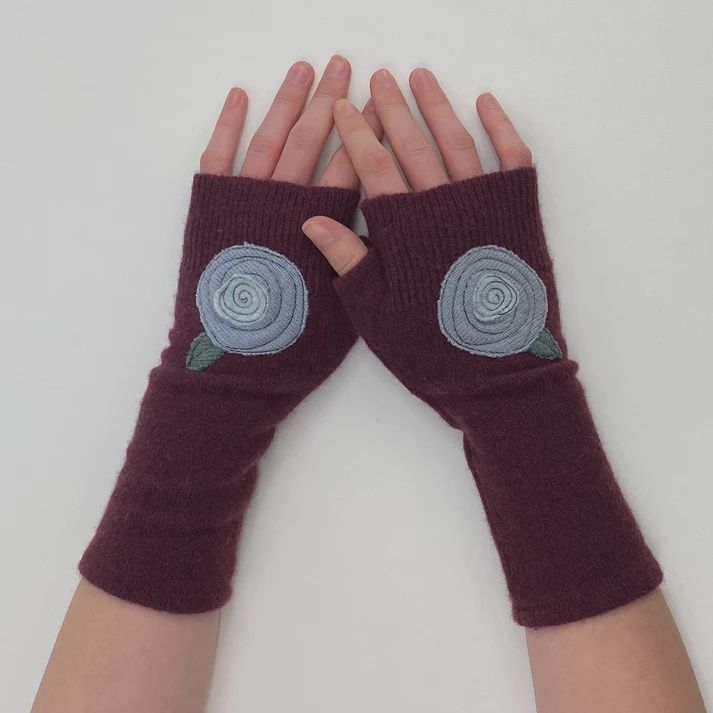 Fingerless Cashmere Rose Glove