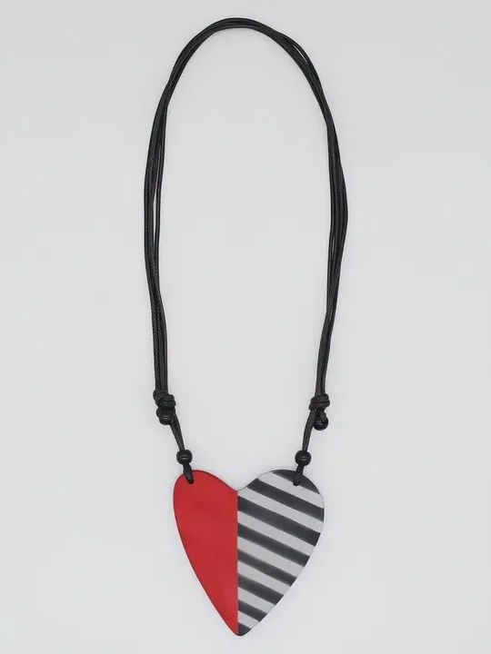 Anastasia Heart Pendant (multiple colors)