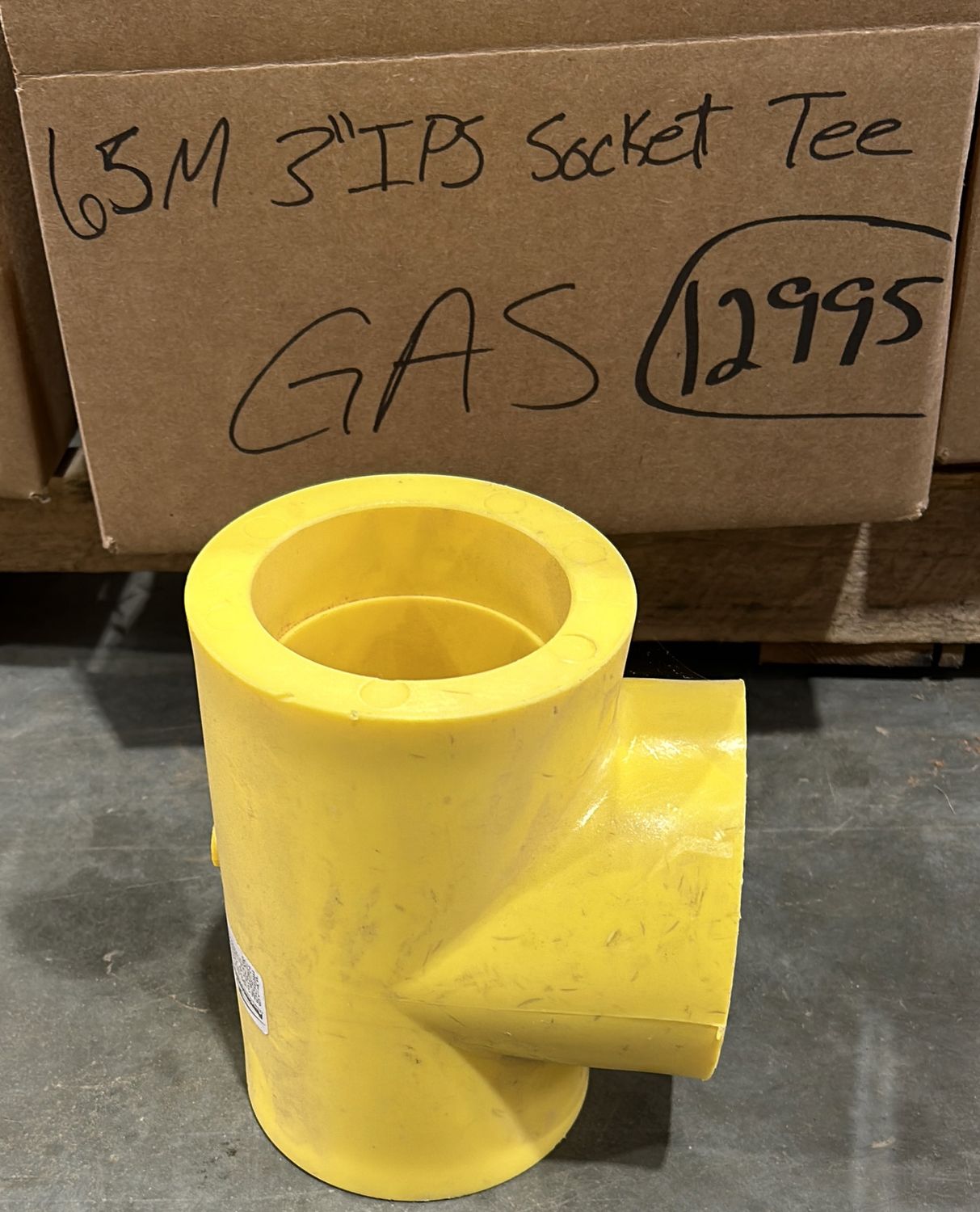 65M 3&quot; IPS Socket Tee