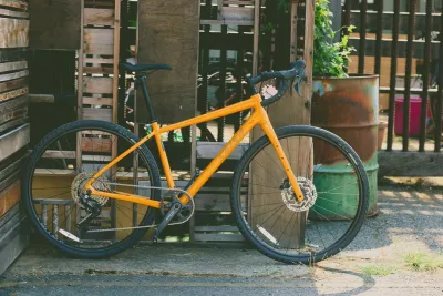 Salsa Journeyer Drop Bar Cues 1x11 Bike - 700c, Aluminum, Mustard, 55cm