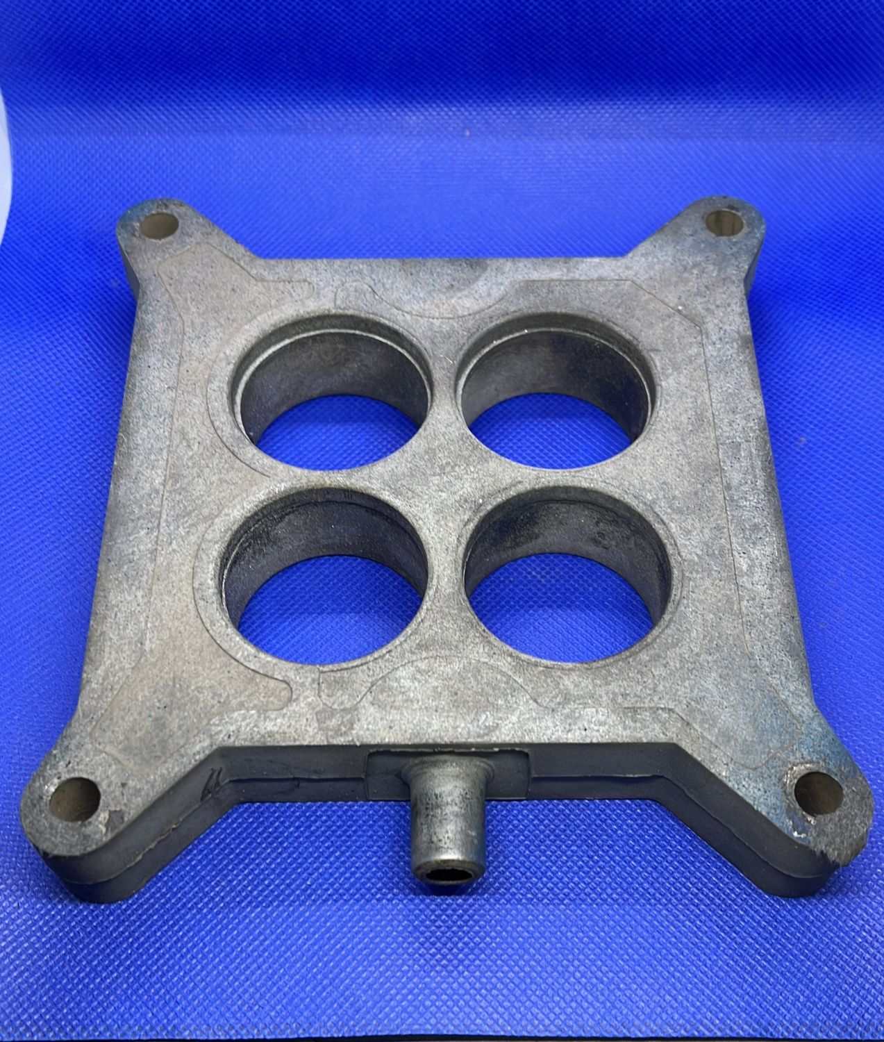 Ford 4 barrel factory carburettor spacer