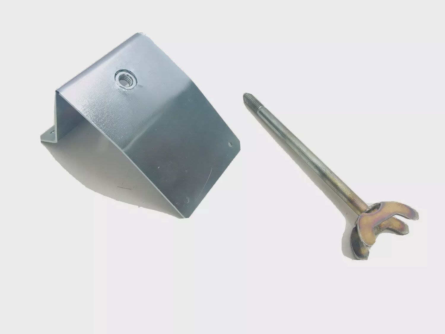 XA XB XC Falcon spare wheel hold down with long range fuel tank