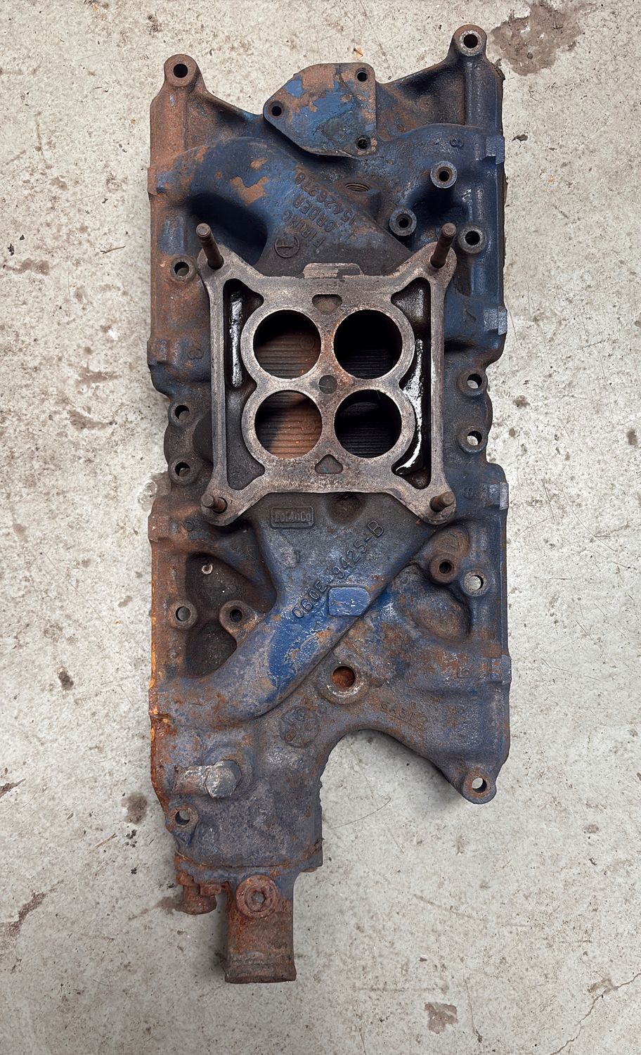 289 302 Windsor factory cast iron four barrel intake manifold