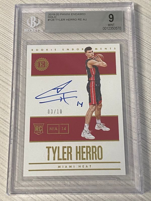 2019-20 Panini Encased Tyler Herro Rookie Auto Gold /10 BGS 9 RC - Heat