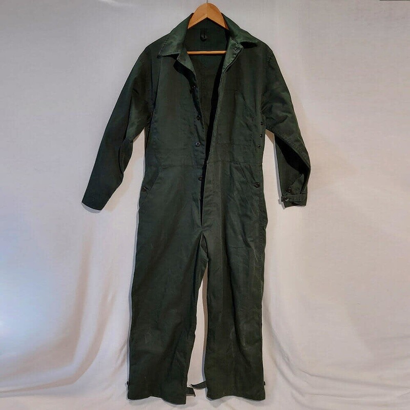 USED ​​BUTTON COVERALL