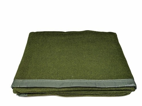 COUVERTURE DE LAINE VERTE NEUVE