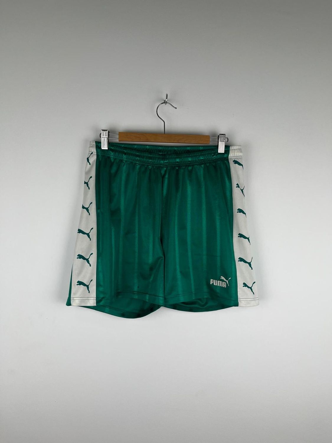Short deportivo Vintage Puma Verde