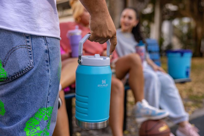 STANLEY ICEFLOW™ FLIP STRAW JUG | 64 OZ