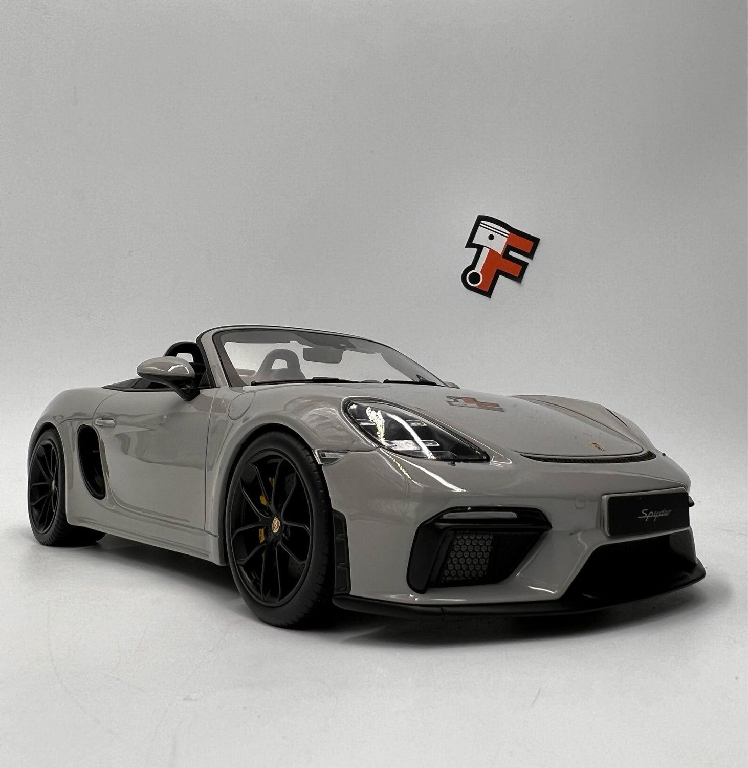 Porsche 718 Spyder Crayon Grey 2019