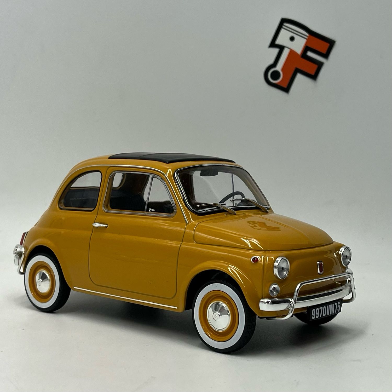 Fiat 500L 1968 Jaune