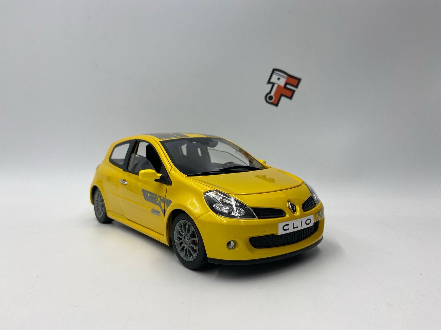 Renault Clio RS F1 Team Jaune Sirius 2007