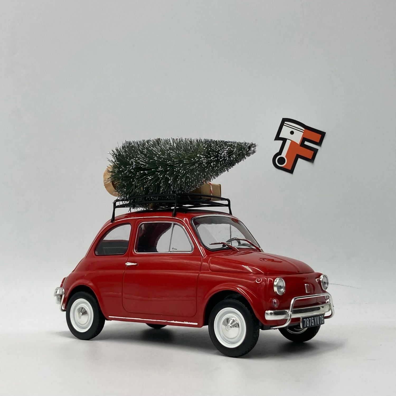 Fiat 500L Christmas Edition Red 1968