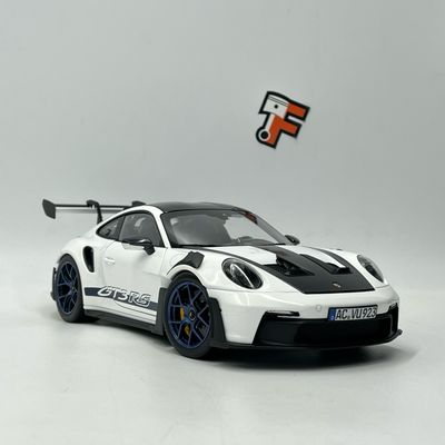 Porsche 911 992 GT3 RS Weissach Weiss / Indigoblau 2022