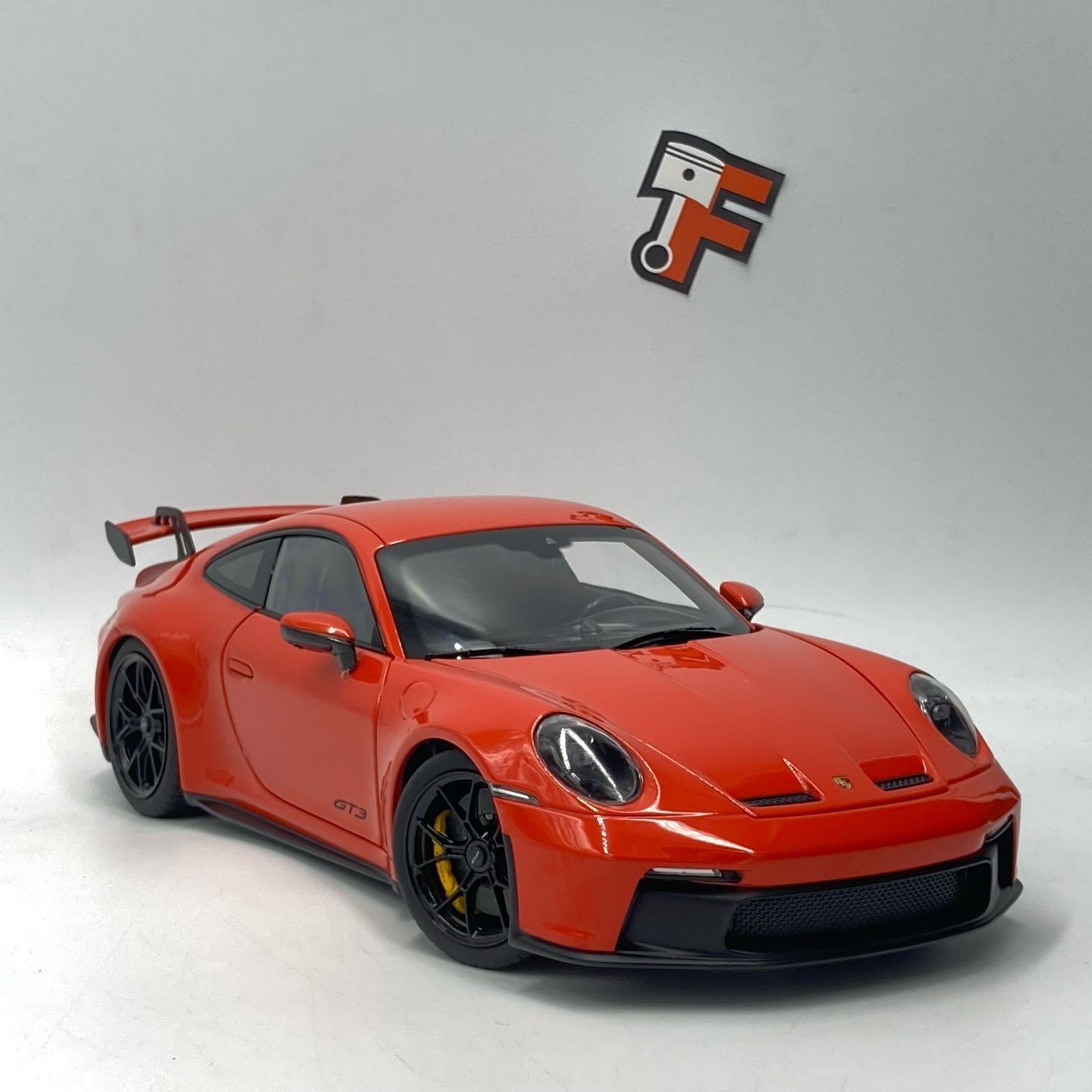 Porsche 911 992 GT3 Orange Fusion 2021