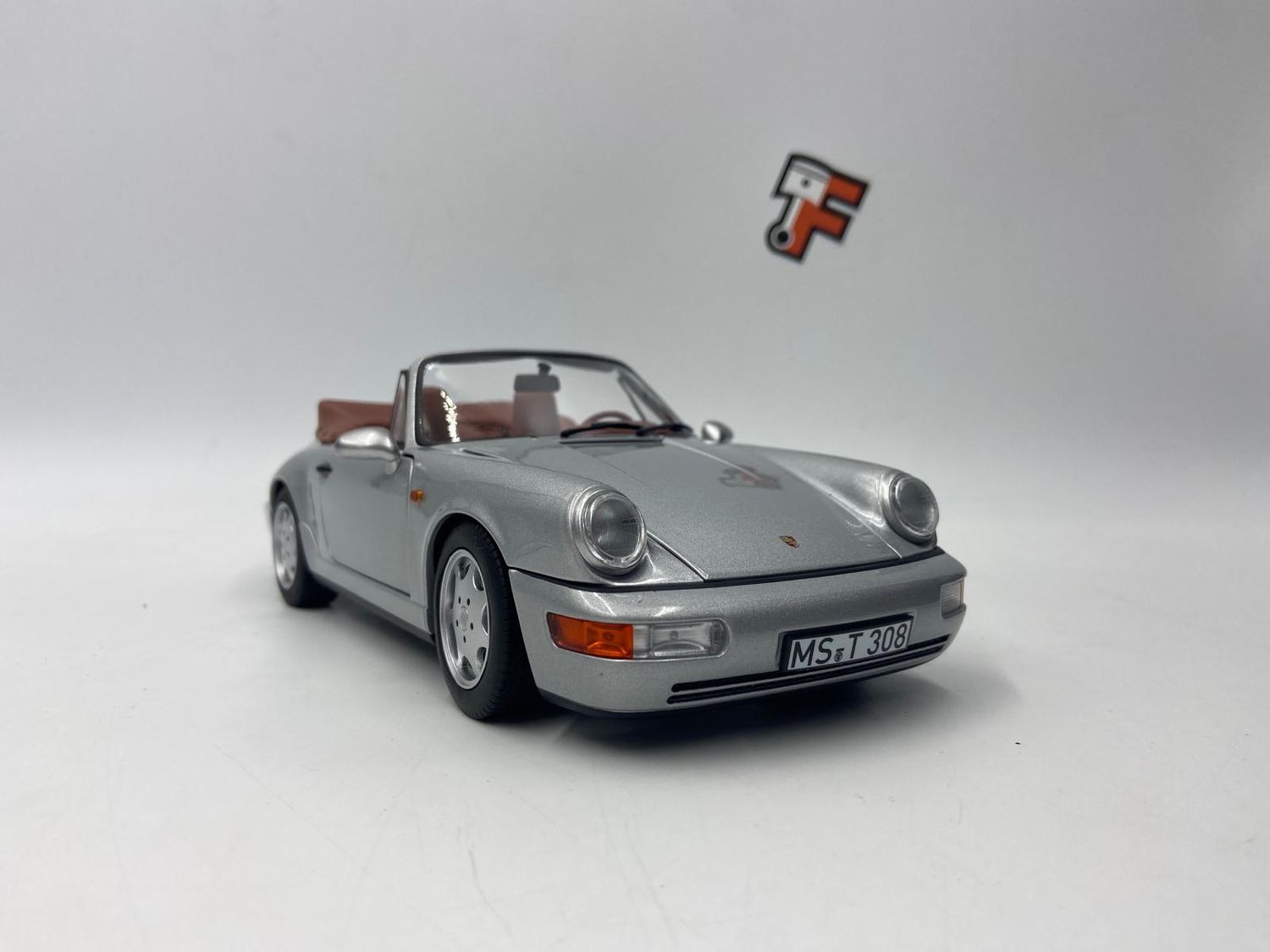 Porsche 911 Carrera 2 Cabriolet Gris 1990