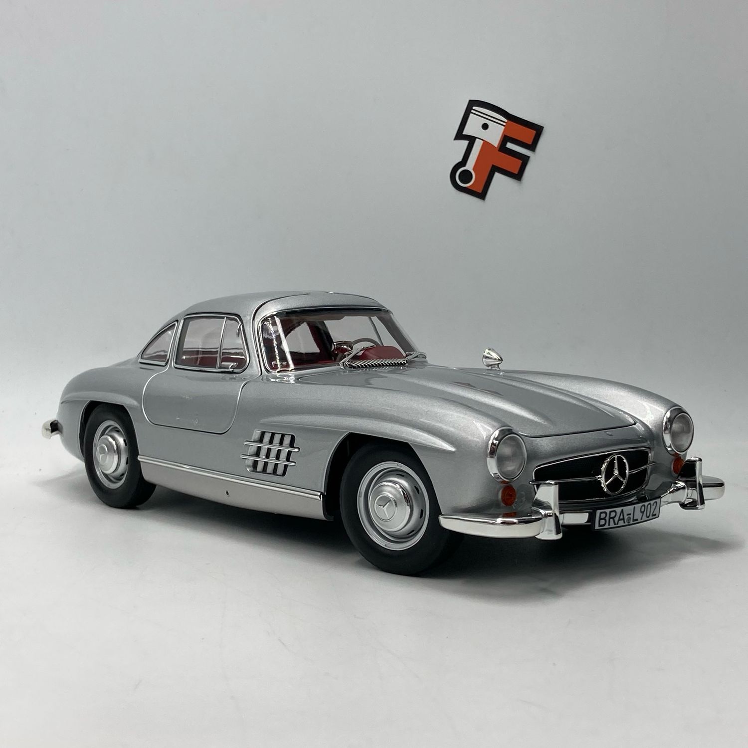 Mercedes-Benz 300 SL Silber 1954