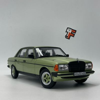 Mercedes-Benz 200 AMG Silbergrün 1984