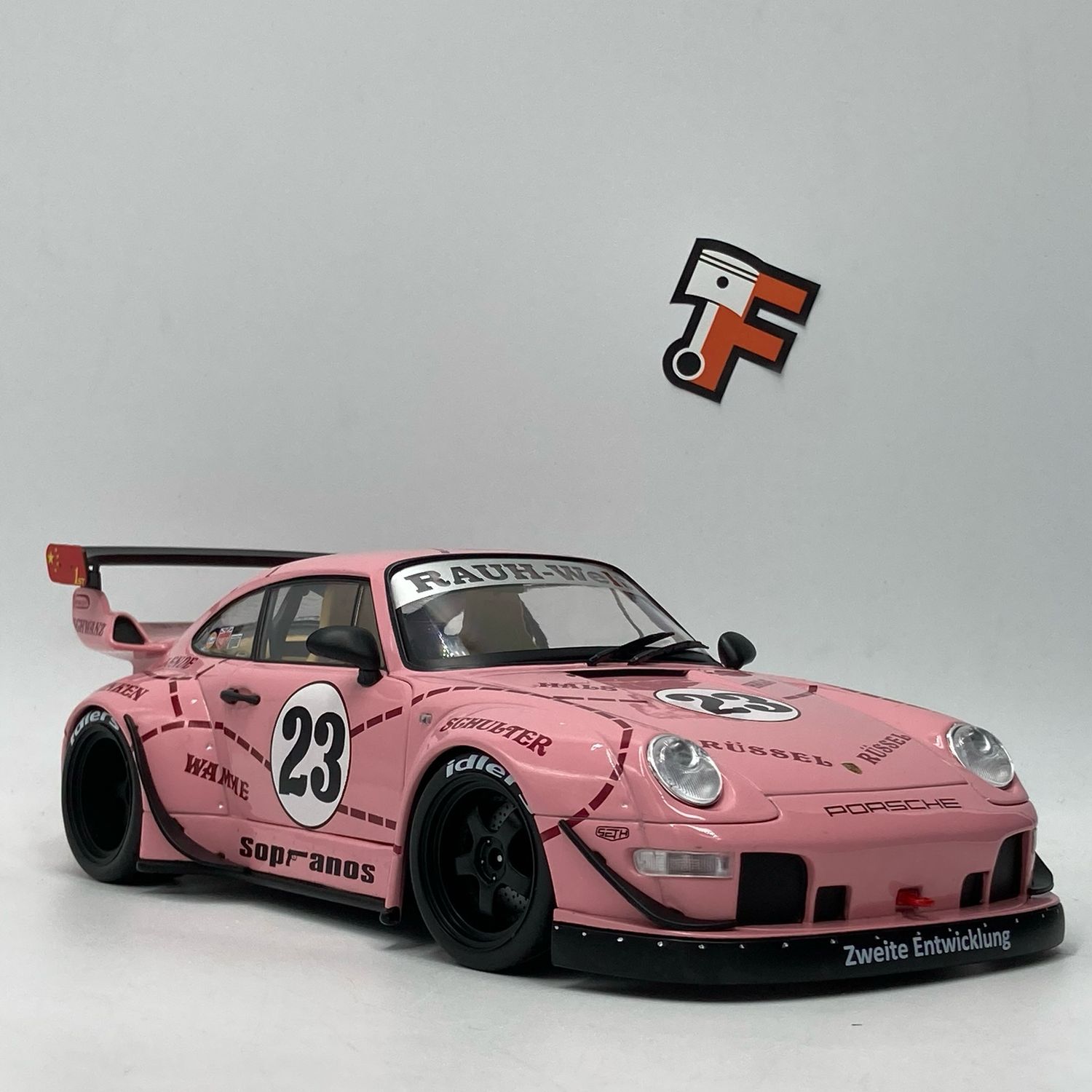 Porsche 911 RWB Sopranos Pink Pig 2020