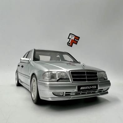 Mercedes-Benz W202 C36 AMG Grise