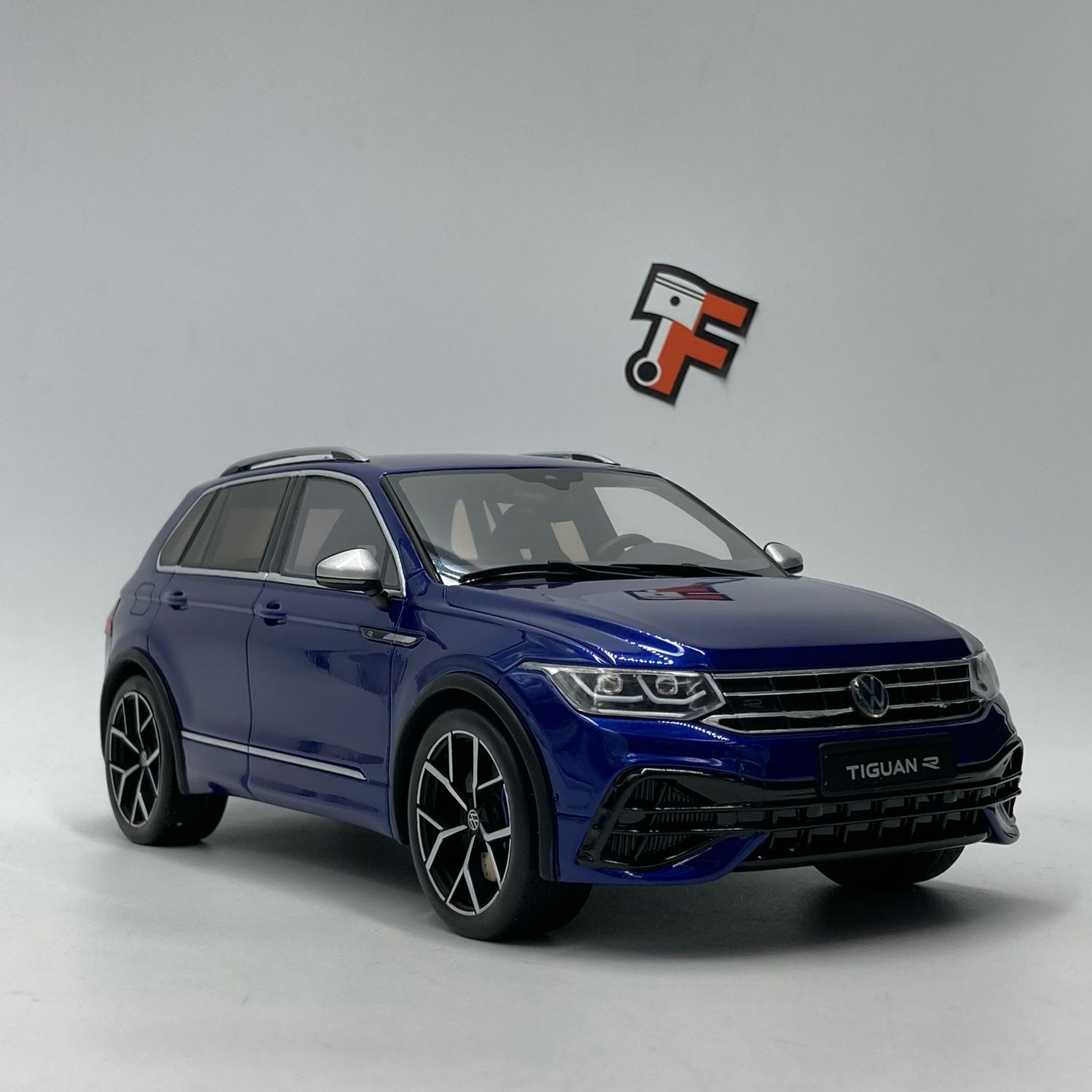 VW Tiguan R Lapiz Blue Metallic 2021